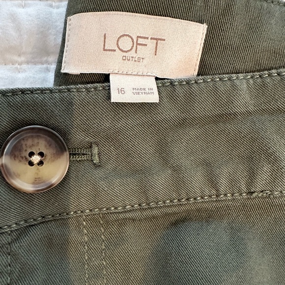 LOFT Khaki skirt - Picture 1 of 5